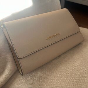 Michael Kors Cross Body Bag